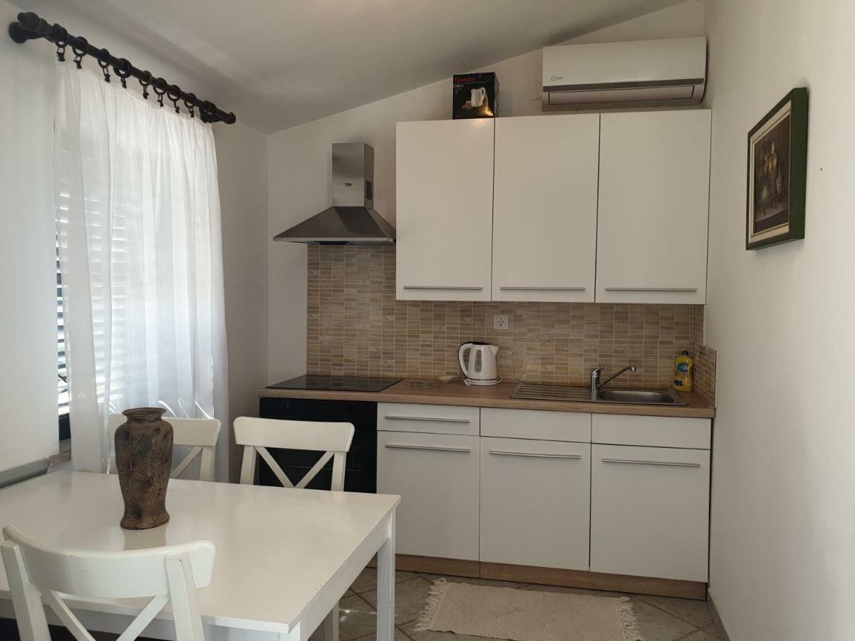 Apartments Lav Umag Pokoj fotografie